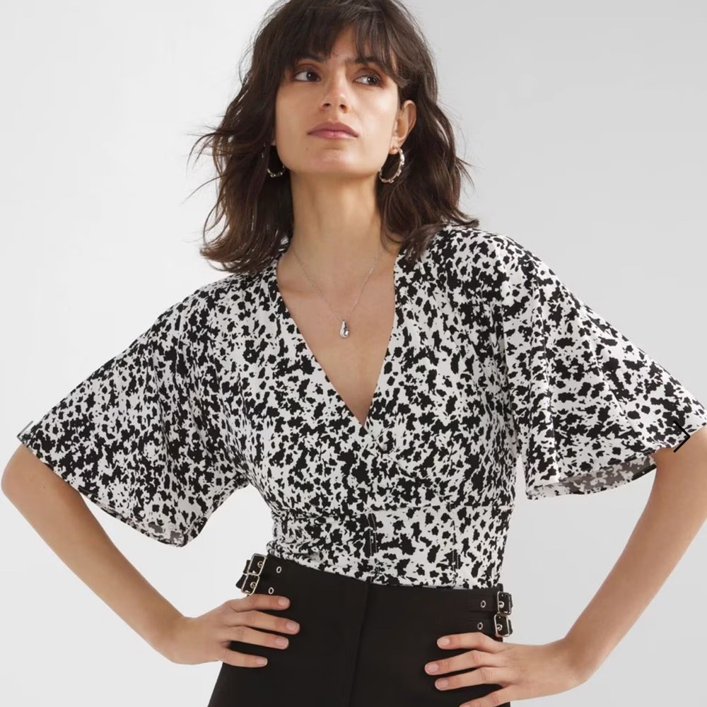 White House Black Market Black & White Matte Jersey Kimono Top (D-46)